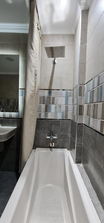 Comfy 2-Bedrooms Apartment In Cairo 44-2 エクステリア 写真